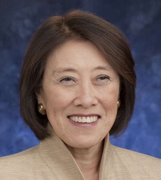 Headshot of Iris Yang '82.
