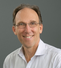 Headshot of Professor Carl Shapiro from UC Berkeley 